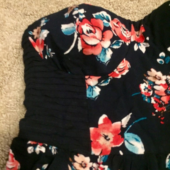 Xhileration Navy floral romper size large - Picture 2 of 2